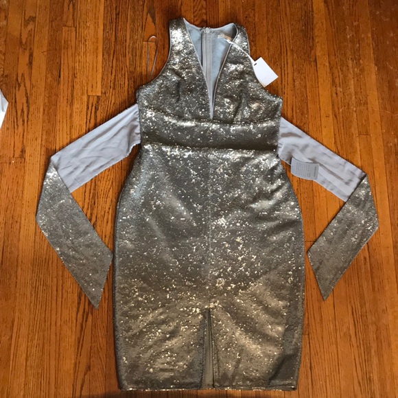 NWT Harlyn Plunge Neck Sequin Dress - Picture 2 of 9